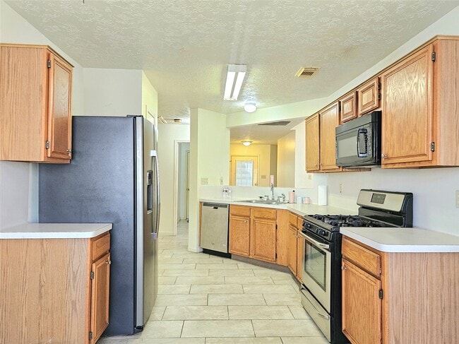 Building Photo - 13814 Dentwood Dr