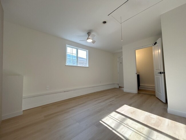 Building Photo - Charming Menlo Park Home in Picturesque Ne...