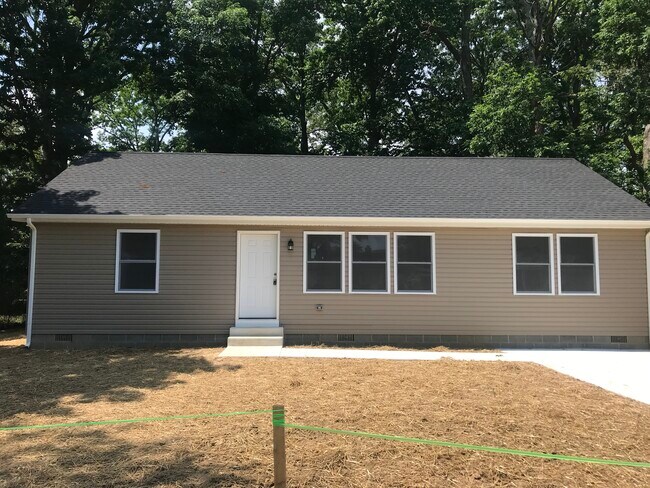 Primary Photo - 255 N Governors Blvd