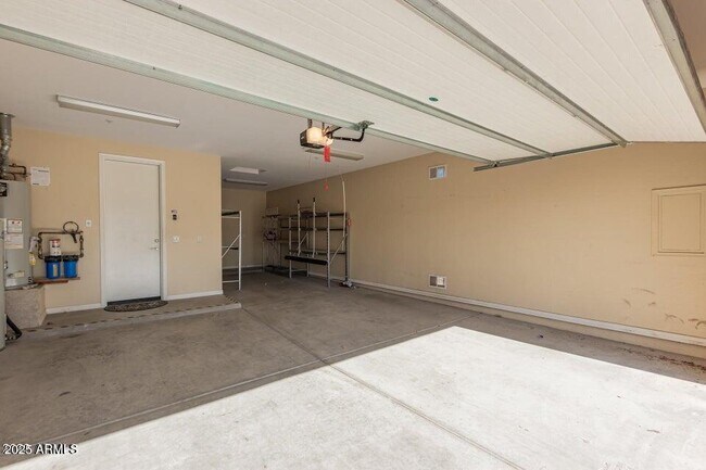 Building Photo - 14806 Luna Cir