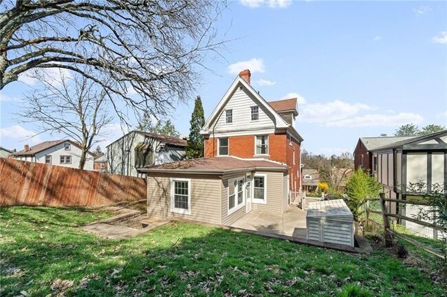 Building Photo - 840 Kewanna Ave