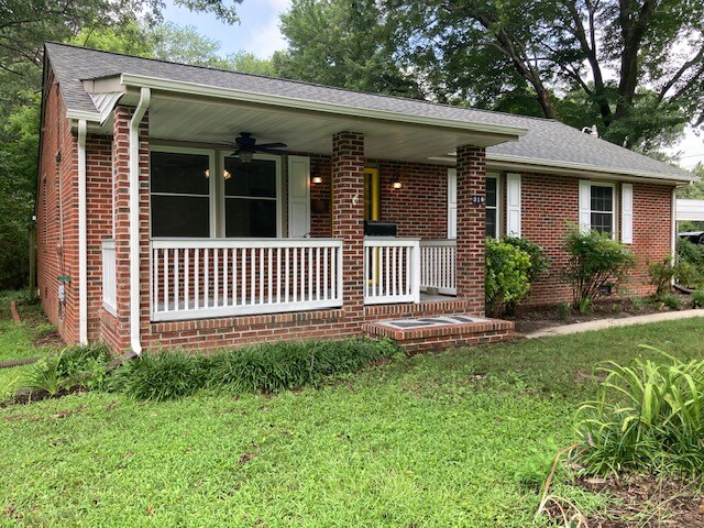Primary Photo - 316 N Ivy Ave