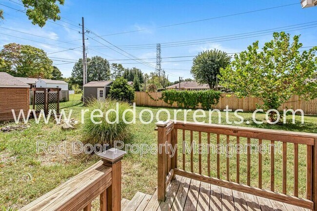 Building Photo - 957 Woodhill Dr