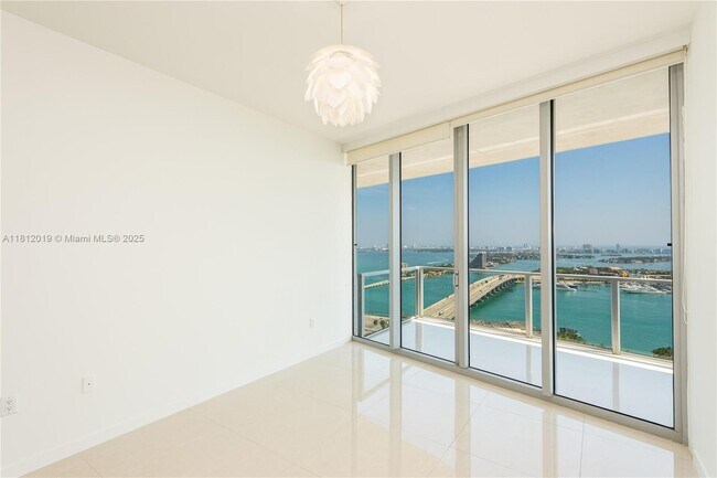 Building Photo - 1100 Biscayne Blvd