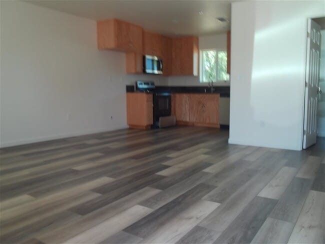 Building Photo - 5566 Arboga Rd