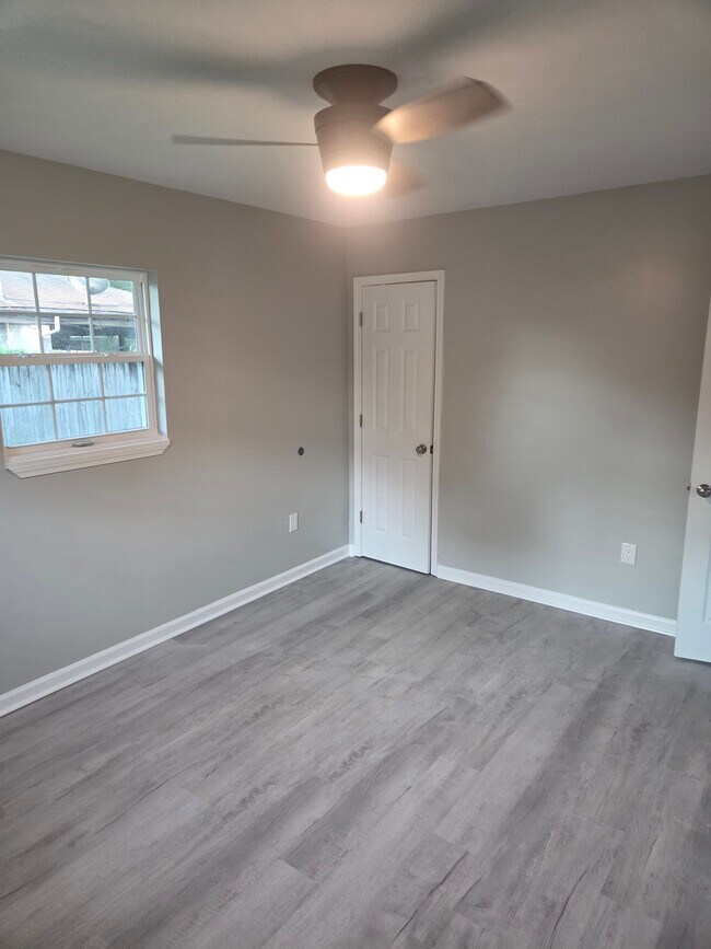Building Photo - 4509 Deauville Way