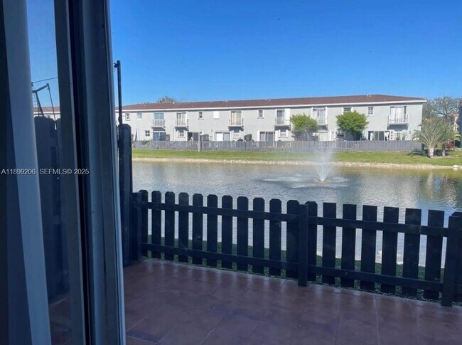 Building Photo - 5220 NW 109th Ave