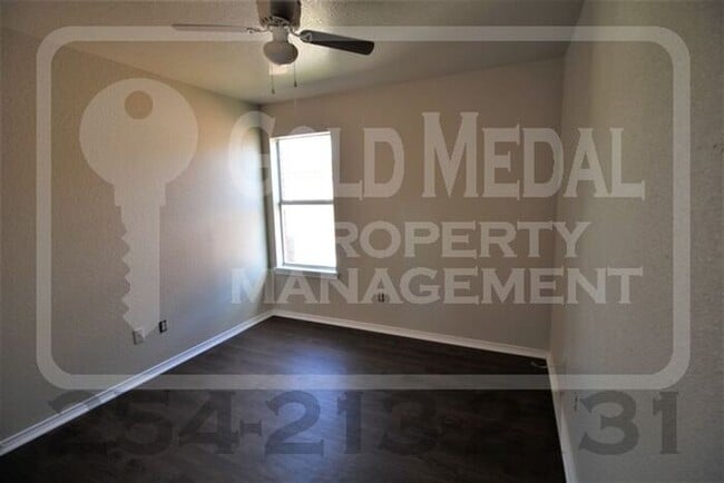 Building Photo - 3401 Barcelona Dr