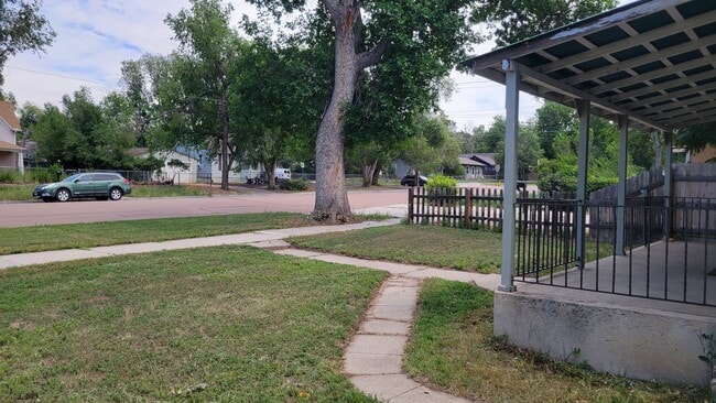 Building Photo - Ranch Style Home in Downtown! - MileStone RES