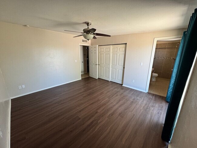 Building Photo - 3120 S Portia Ave
