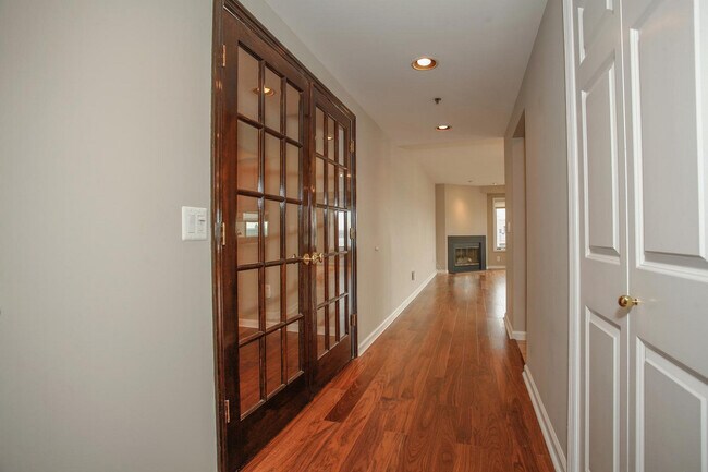 Building Photo - 602 Rutledge Ct