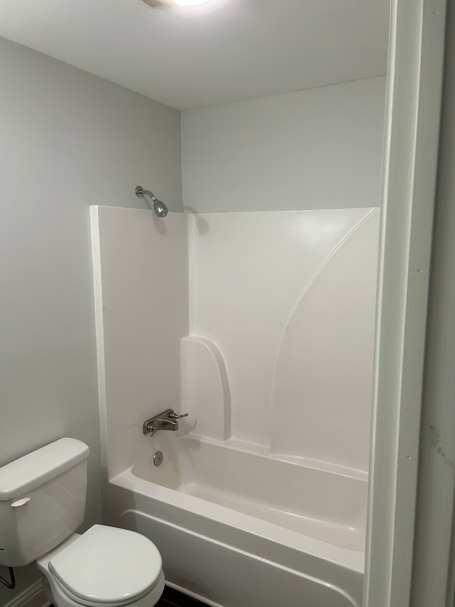 Building Photo - 193 Chevrolet St