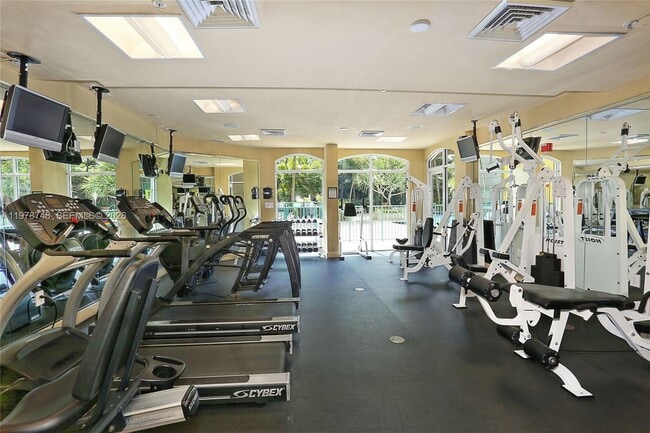 Building Photo - 6001 SW 70th St