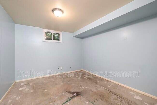 Building Photo - 3759 Alta Loma Dr E