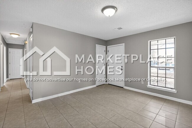 Building Photo - 5826 Laurie Dr