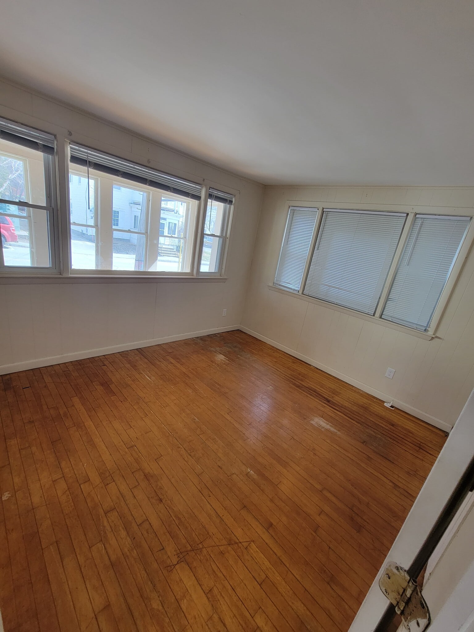 Building Photo - 73 Bartlett St