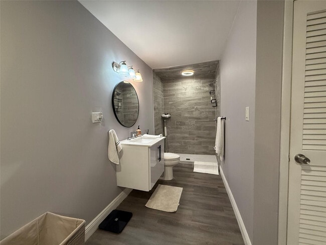 Building Photo - 20862 Vinesta Cir