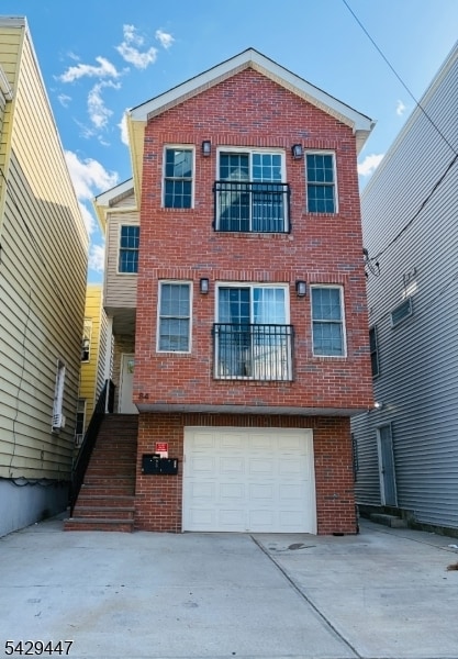 Building Photo - 84 Andrew St