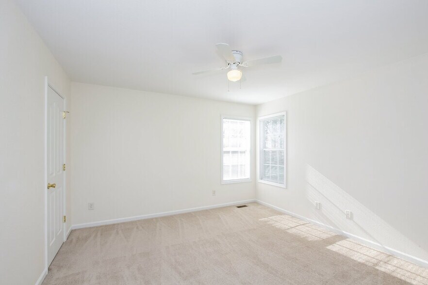 Building Photo - 4134 Planters Watch Dr