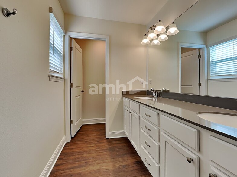 Building Photo - 22493 Bellini Cir