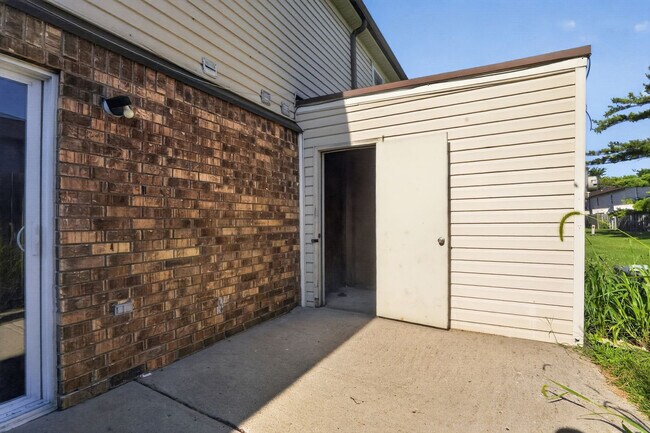 Building Photo - 9201 E 30th St