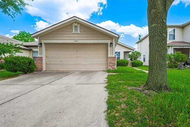 Primary Photo - 8435 Westknoll Ln