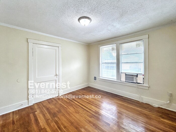 Building Photo - 180 Clark Pl