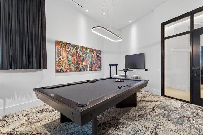 Building Photo - 275 1st Ave S