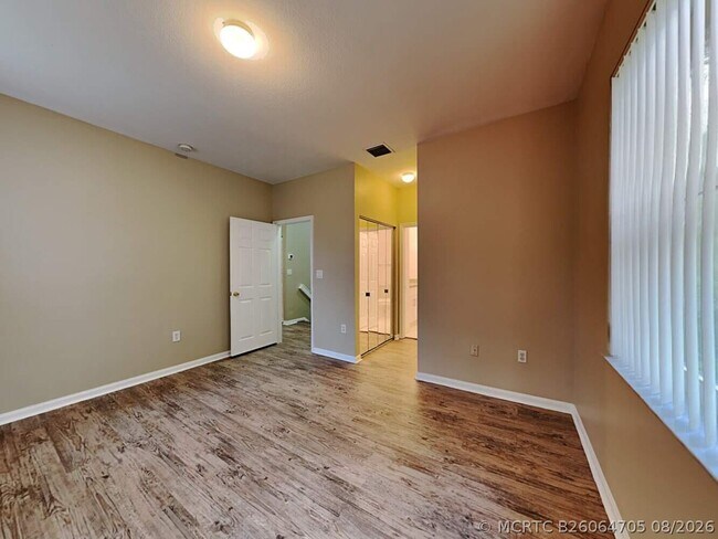 Building Photo - 703 NW 170th Terrace