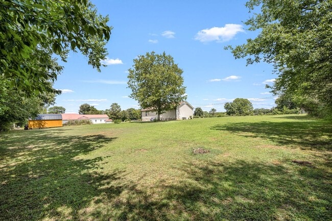Building Photo - 681 Elbethel Rd