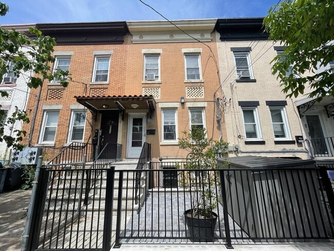 Building Photo - 6041 Palisade Ave