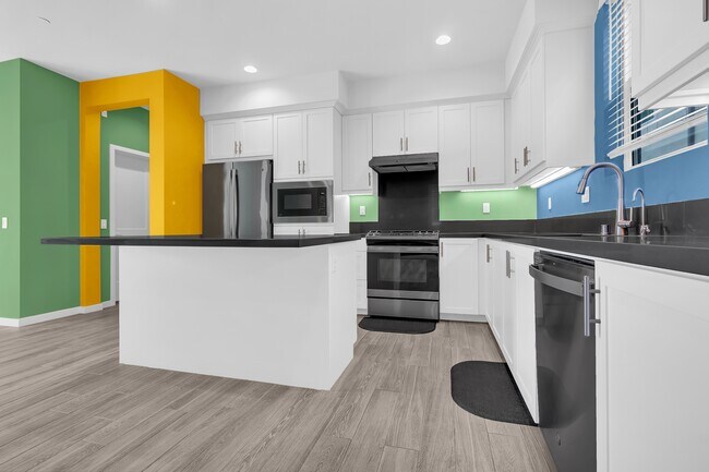 Building Photo - 131 Fable