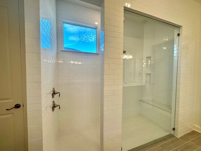 Building Photo - 4 Bed 3 Bath Austin Tx!!!! NEW MANAGEMENT