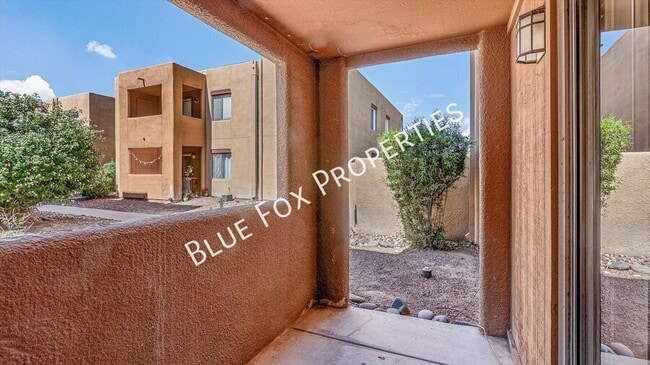 Building Photo - 1810 E Blacklidge Dr