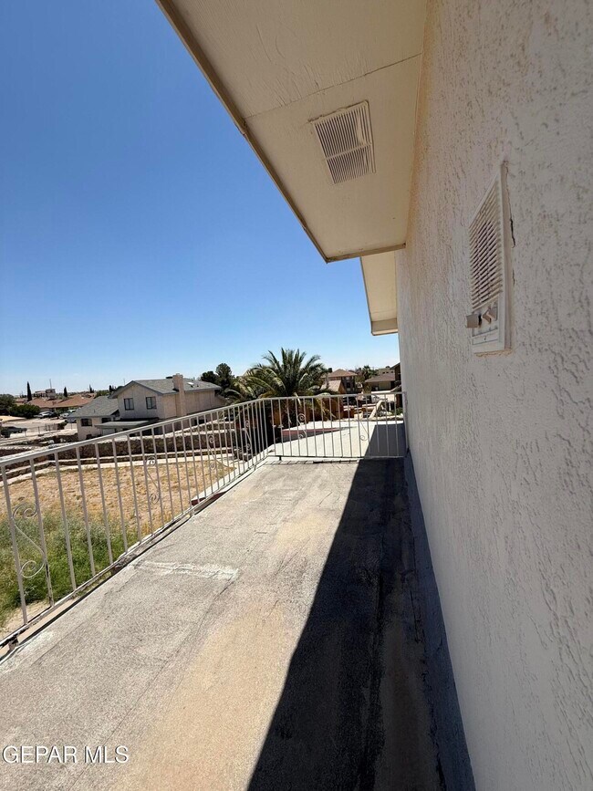 Building Photo - 11708 Sierra Azul Dr