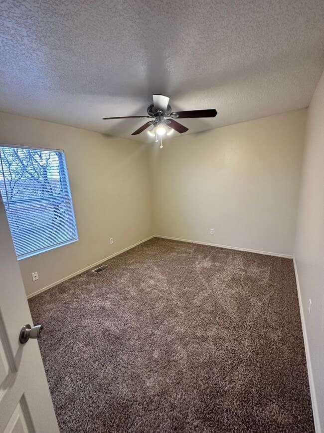 Building Photo - 760 Bear Grass Ct SW