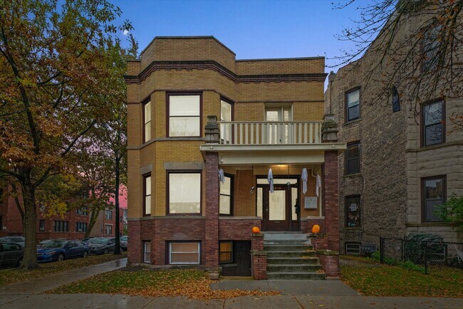 Building Photo - 2203 W Giddings St