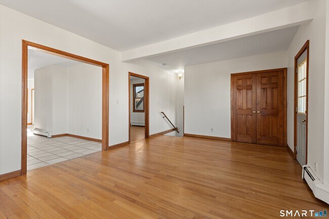 Building Photo - 275 Jennings Rd