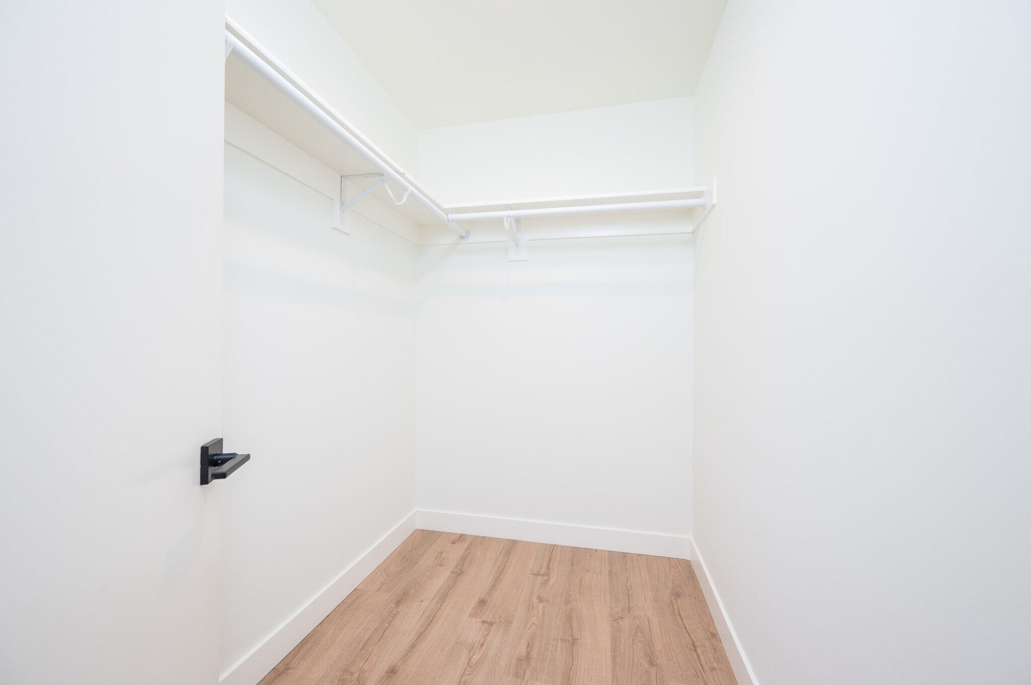 Walk-in Closet - 680 Morro St