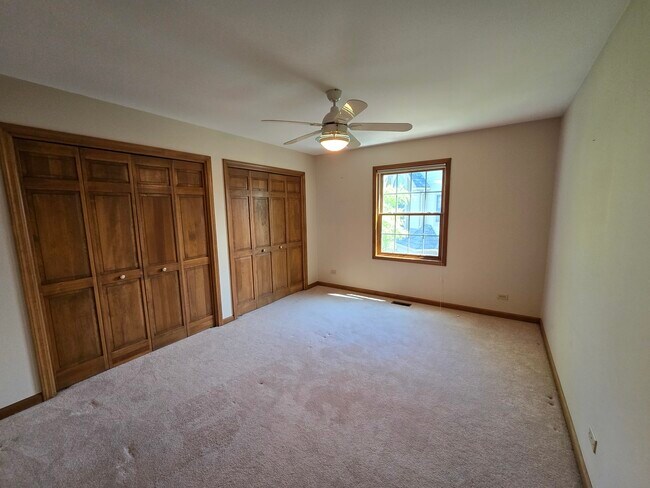 Building Photo - 2286 Brookside Ln