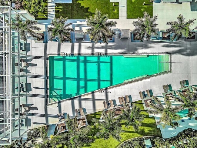 Building Photo - 3301 NE 1st Ave