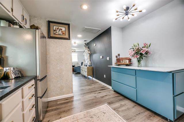 Building Photo - 407 E Broad St