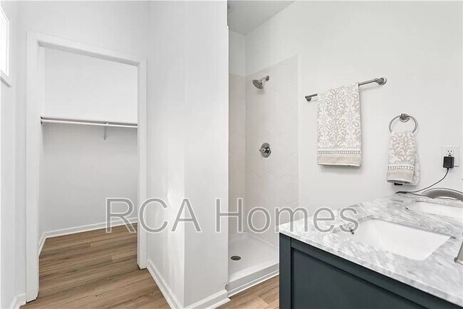 Building Photo - 408 N Dearborn St
