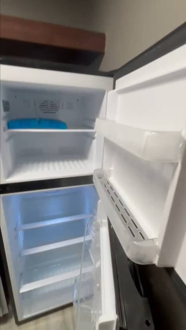 Building Photo - 4127 Dolphin Dr