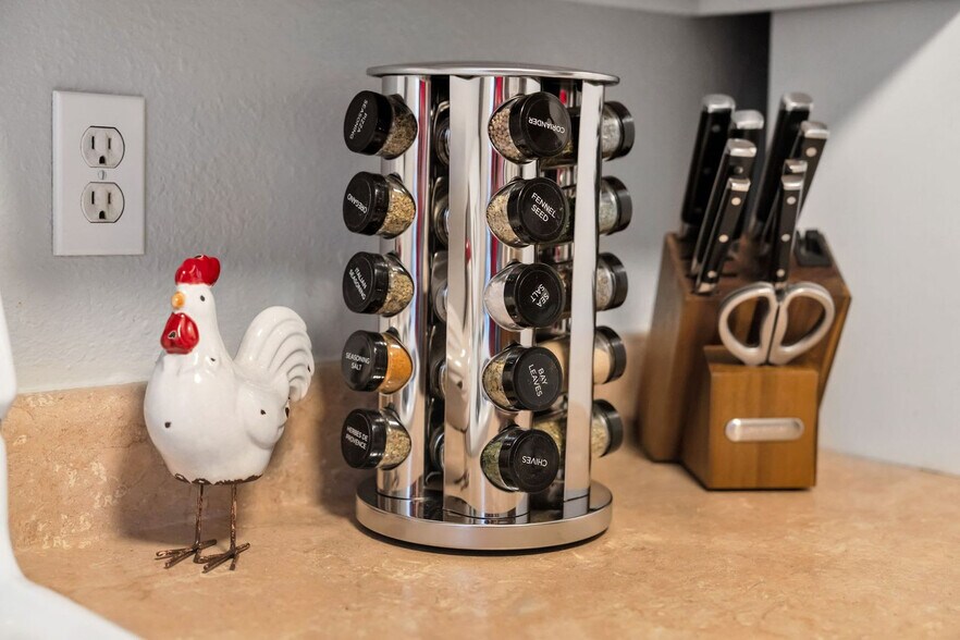 Building Photo - 779 34th St SE