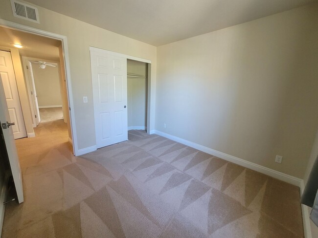 Building Photo - 2801 N Rainbow Blvd