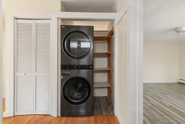 Building Photo - 120 Obtuse Hill Rd