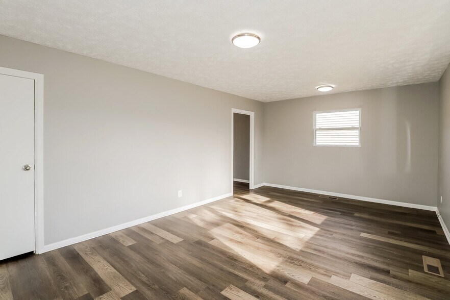 Building Photo - 6652 Decatur St