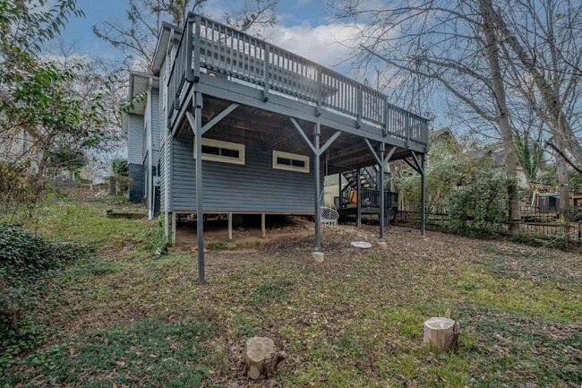 Building Photo - Beautiful 3-Bedroom, 2-Bath Bungalow with ...