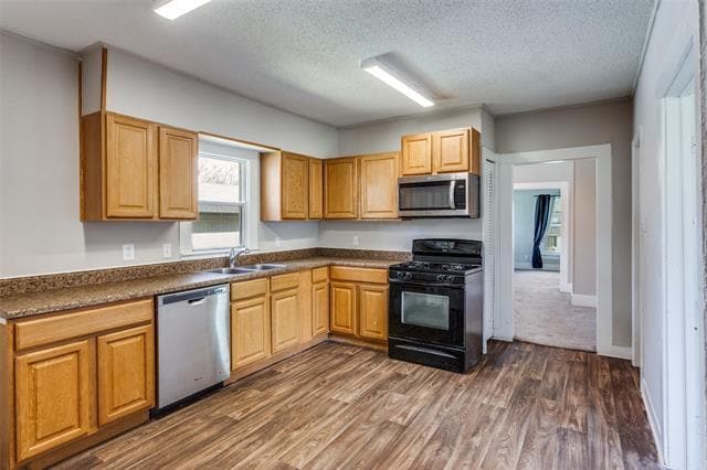 Building Photo - 826 Mirike Dr
